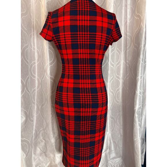 Red and Navy Blue Plaid Dress Women’s Fitted Short Sleeve - Picture 3 of 10